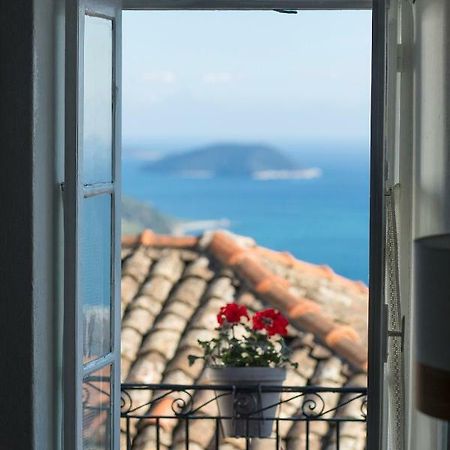 Villa Rodia House Glossa Exterior foto